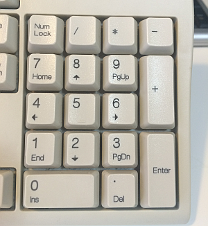 テンキー そして Numlock ナムロック キーとは パソコン用語解説